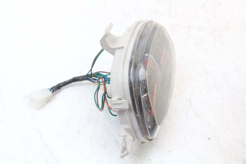 photo de SPEEDOMETER JM MOTORS SANTANA 50 (2014 - 2023) - Fixing points details