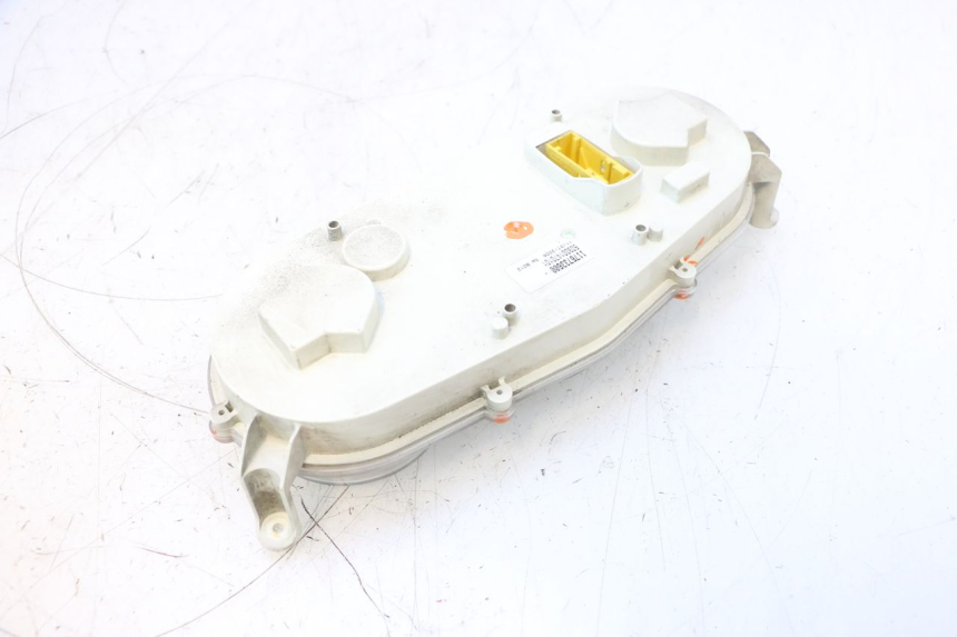 photo de SPEEDOMETER PEUGEOT SATELIS COMPRESSOR K15 125 (2006 - 2009) - Additional view of the item