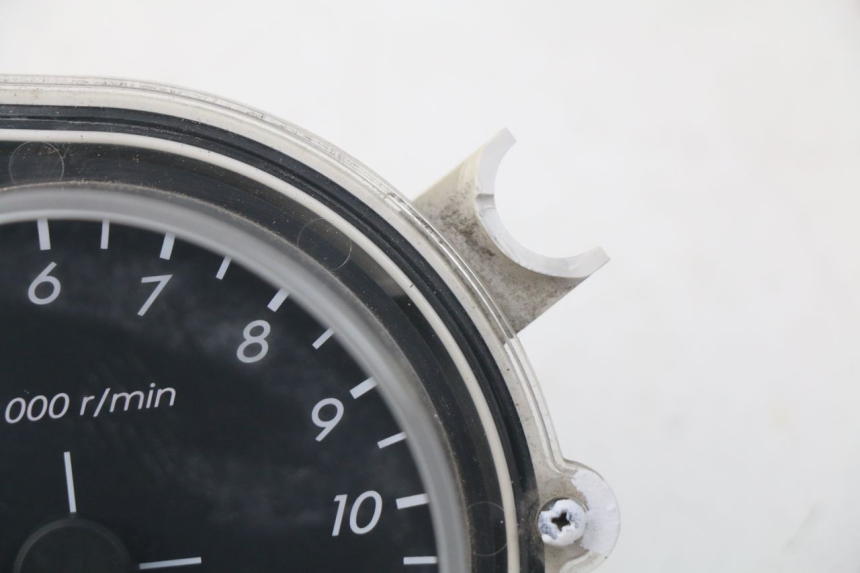 photo de SPEEDOMETER PEUGEOT SATELIS 300 (2012 - 2015) - Distinctive features