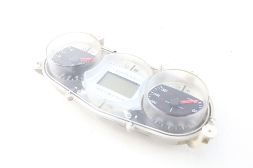 photo de SPEEDOMETER PEUGEOT SATELIS 300 (2012 - 2015) - Zoom on usage condition