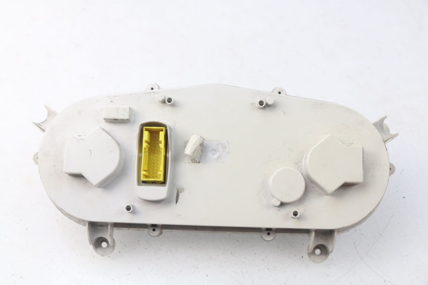 photo de SPEEDOMETER PEUGEOT SATELIS 300 (2012 - 2015) - Fixing points details