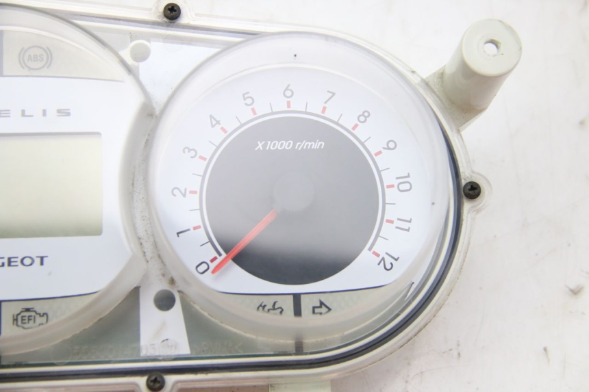 photo de SPEEDOMETER PEUGEOT SATELIS 125 (2006 - 2009) - Technical close-up
