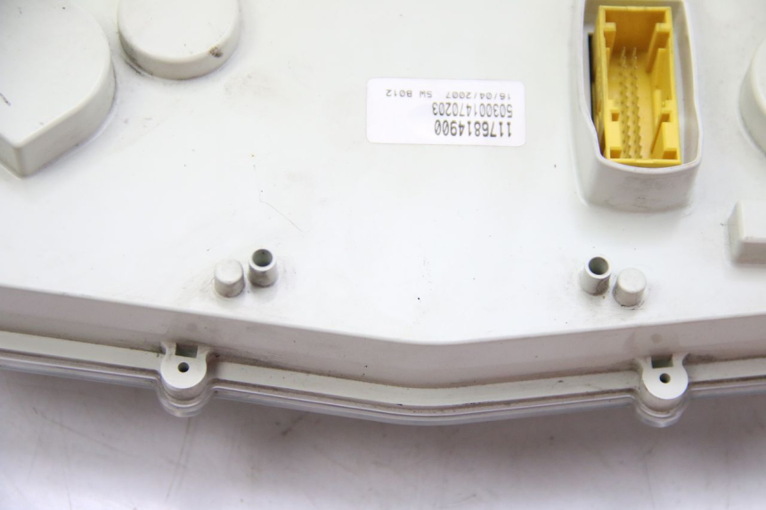 photo de SPEEDOMETER PEUGEOT SATELIS 125 (2006 - 2009) - Fixing points details