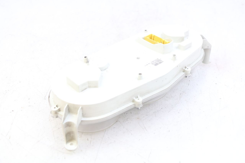 photo de SPEEDOMETER PEUGEOT SATELIS 125 (2006 - 2009) - Fixing points details