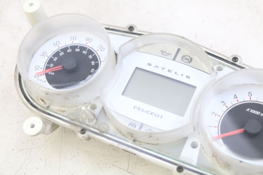 photo de SPEEDOMETER PEUGEOT SATELIS 125 (2006 - 2009) - Zoom on usage condition