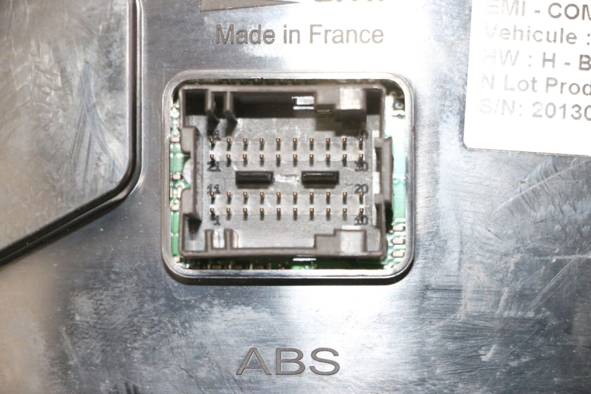 photo de SPEEDOMETER PEUGEOT SATELIS 125 (2013 - 2018) - Product overview