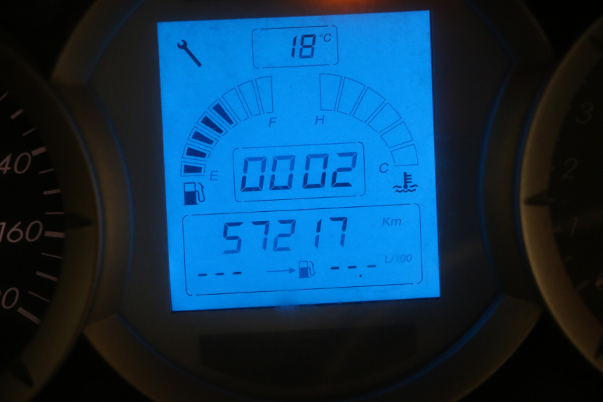 photo de SPEEDOMETER PEUGEOT SATELIS 125 (2013 - 2018) - High-resolution close-up