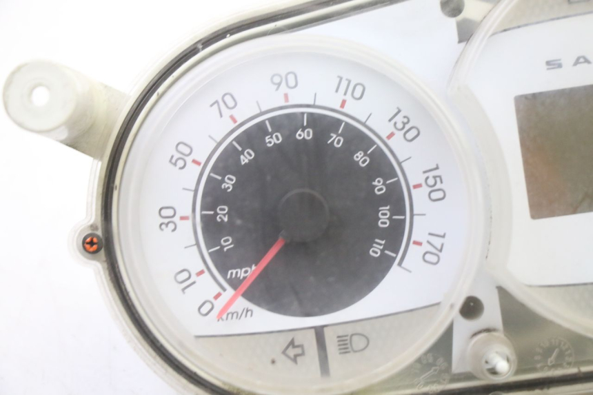 photo de SPEEDOMETER PEUGEOT SATELIS 250 (2006 - 2012) - Component detail