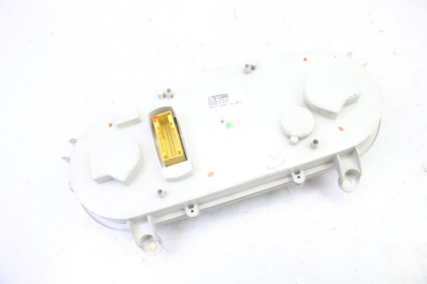 photo de SPEEDOMETER PEUGEOT SATELIS 250 (2006 - 2012) - Checked used part