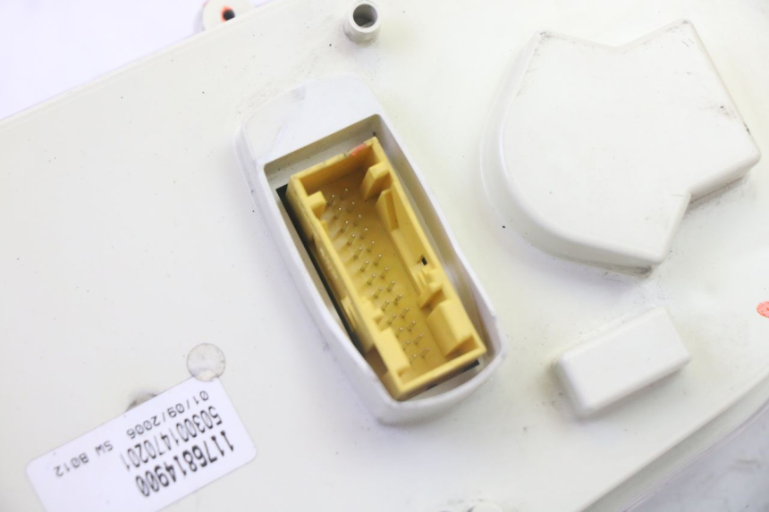 photo de SPEEDOMETER PEUGEOT SATELIS 125 (2006 - 2009) - Distinctive features