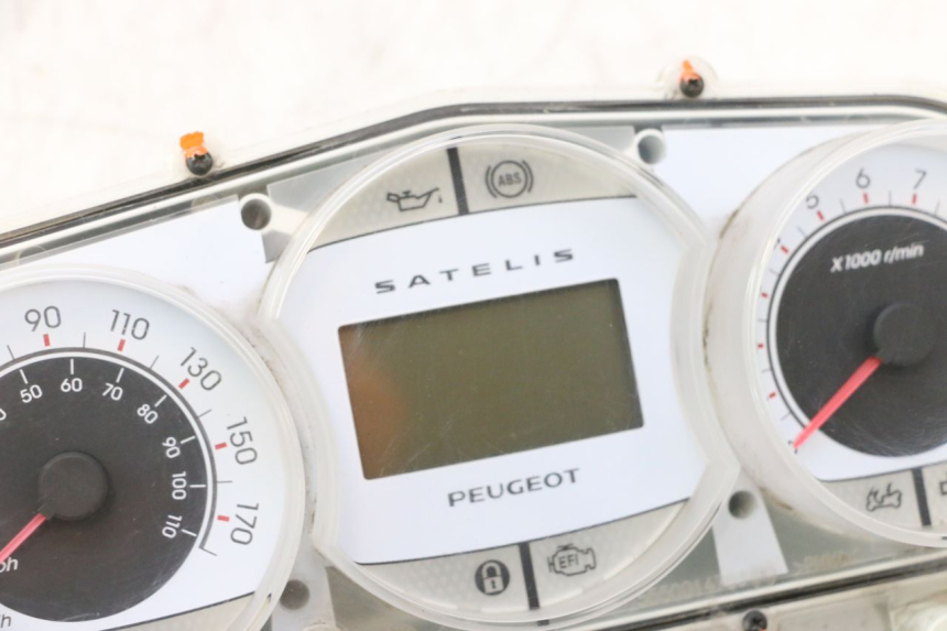 photo de SPEEDOMETER PEUGEOT SATELIS 125 (2006 - 2009) - Detailed visual inspection