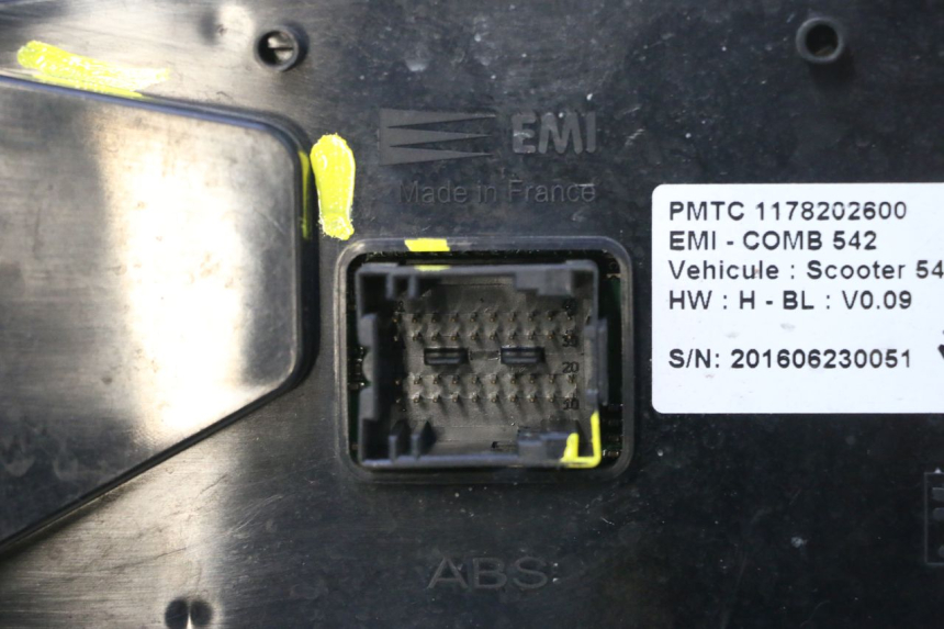 photo de SPEEDOMETER PEUGEOT SATELIS 125 (2013 - 2018) - Component zoom