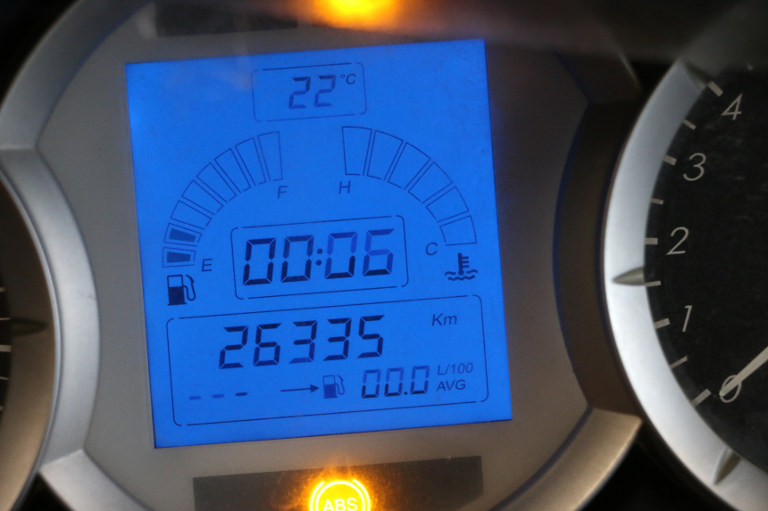 photo de SPEEDOMETER PEUGEOT SATELIS 125 (2013 - 2018) - Alternative perspective