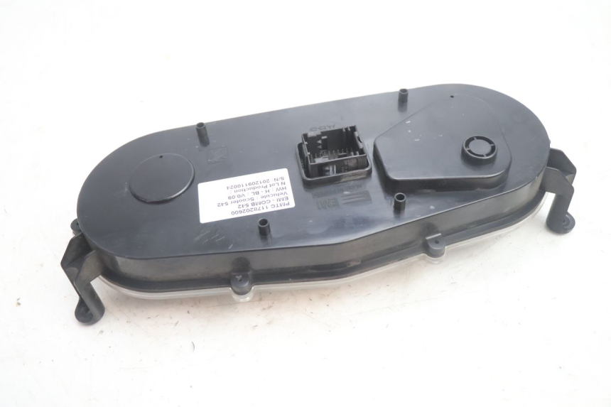 photo de SPEEDOMETER PEUGEOT SATELIS 125 (2013 - 2018) - Distinctive features
