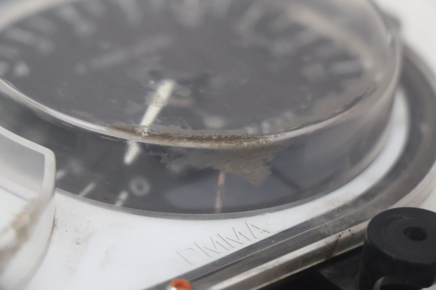 photo de SPEEDOMETER PEUGEOT SATELIS 125 (2013 - 2018) - Surface and material condition