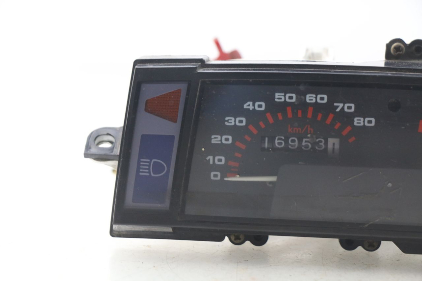photo de SPEEDOMETER PEUGEOT SC 50 (1988 - 1992) - Additional view of the item
