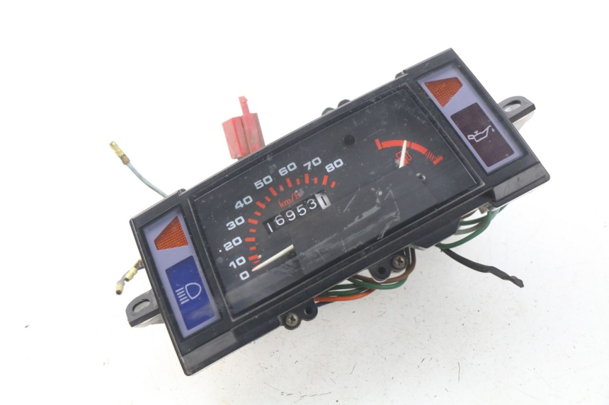 photo de SPEEDOMETER PEUGEOT SC 50 (1988 - 1992) - Alternative perspective