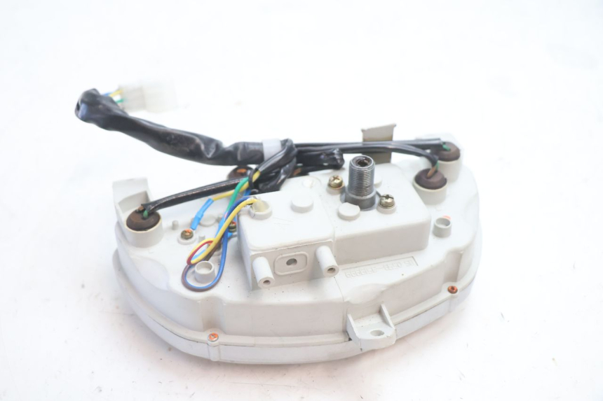 photo de SPEEDOMETER FYM SCOOTERONE 125 (2006 - 2008) - Fixing points details