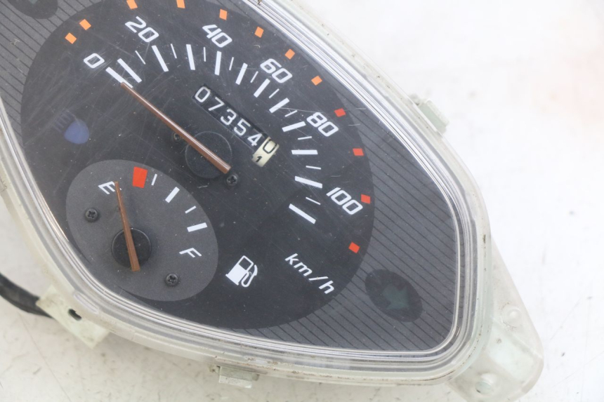 photo de SPEEDOMETER HONDA SCV LEAD 100 (2003 - 2007) - Component detail