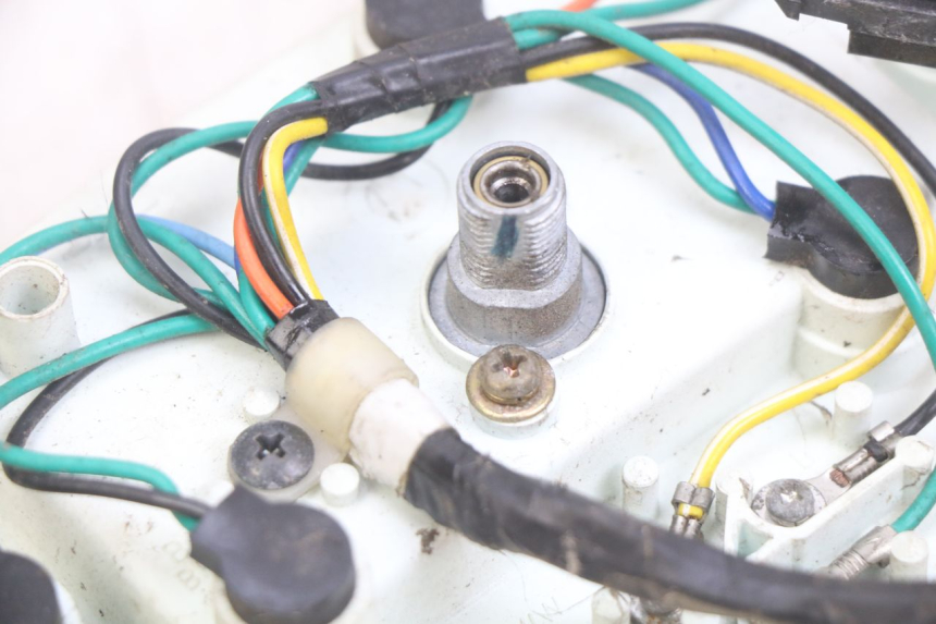 photo de SPEEDOMETER HONDA SCV LEAD 100 (2003 - 2007) - Fixing points details