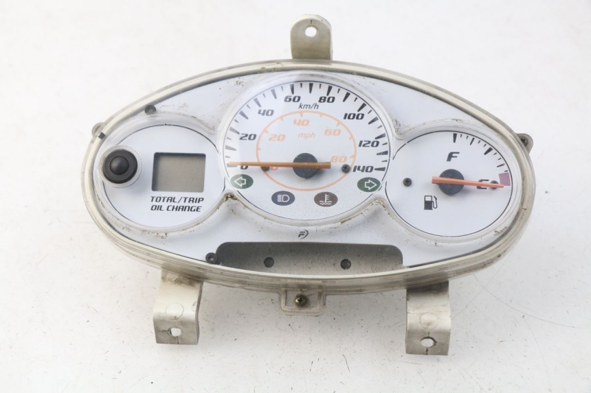 photo de SPEEDOMETER HONDA SES DYLAN 125 (2002 - 2006) - Alternative perspective