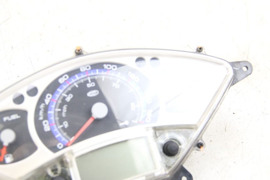 photo de SPEEDOMETER MBK SKYCRUISER 125 (2006 - 2009) - Surface and material condition