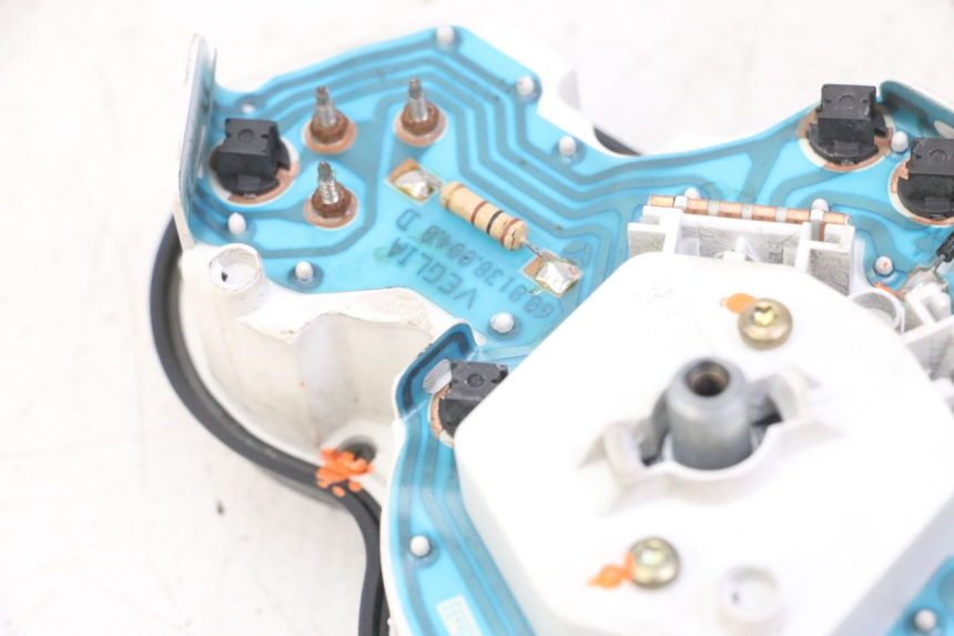 photo de SPEEDOMETER PEUGEOT SPEEDFIGHT 2 LC 50 (2000 - 2009) - Zoom on usage condition