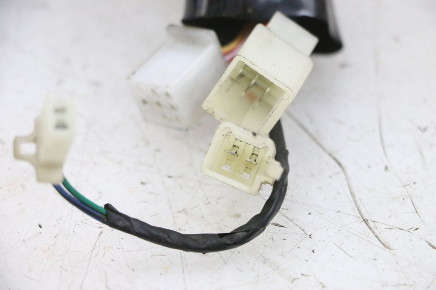 photo de SPEEDOMETER PEUGEOT SPEEDFIGHT 4 4T EFI 50 (2021 - 2025) - Alternative perspective