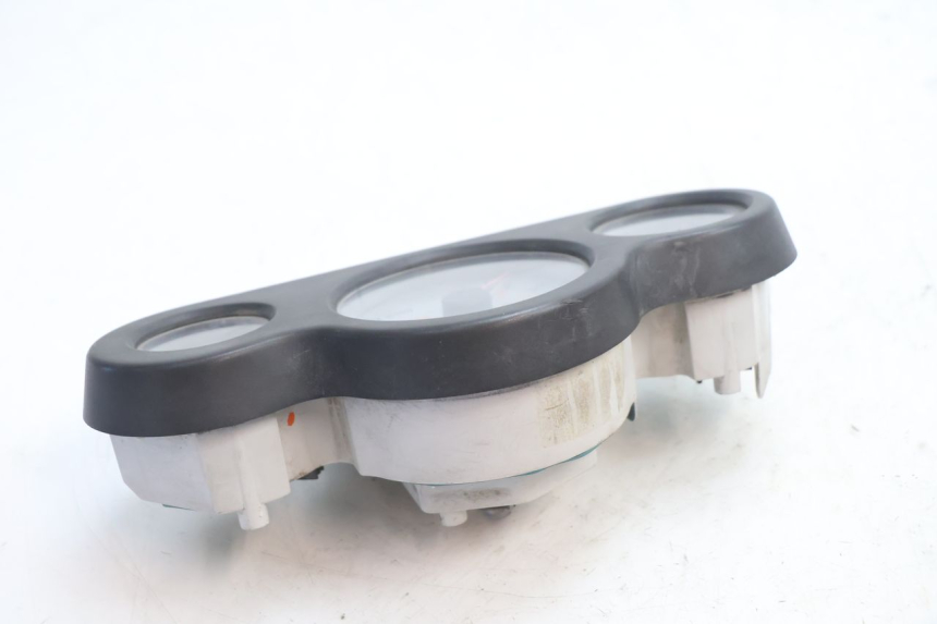 photo de SPEEDOMETER PEUGEOT SPEEDFIGHT LC 50 (1996 - 2002) - Fixing points details