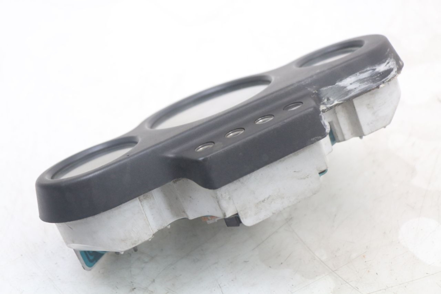 photo de SPEEDOMETER PEUGEOT SPEEDFIGHT 100 (1997 - 2007) - Fixing points details