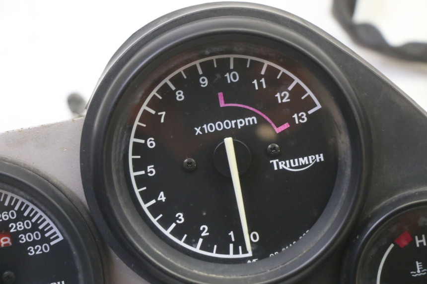 photo de SPEEDOMETER TRIUMPH SPRINT 900 (1995 - 1998) - Zoom on usage condition