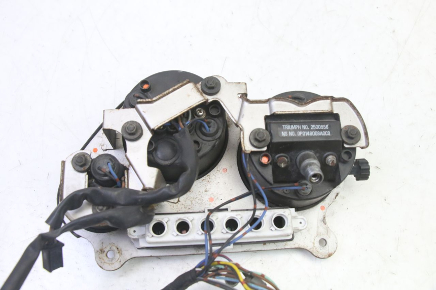 photo de SPEEDOMETER TRIUMPH SPRINT 900 (1995 - 1998) - Surface and material condition