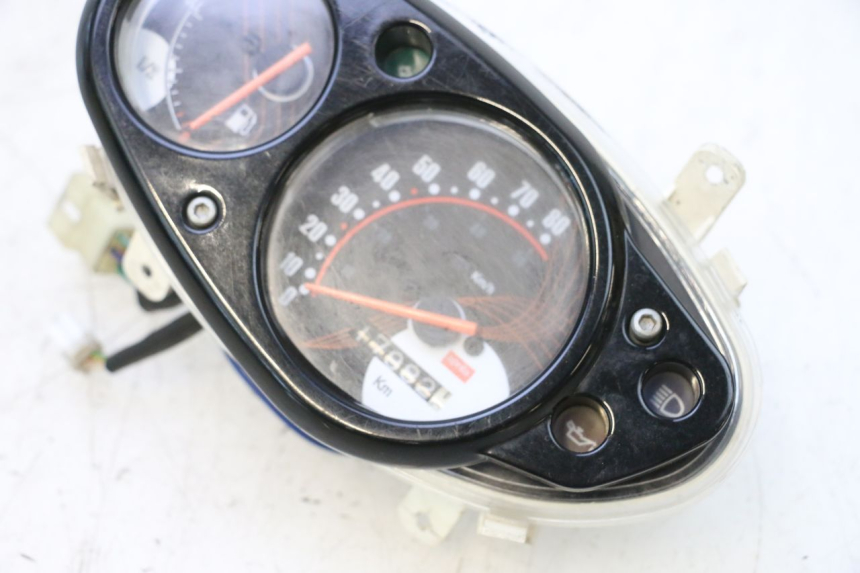 photo de SPEEDOMETER APRILIA SR MOTARD 50 (2012 - 2018) - Zoom on usage condition