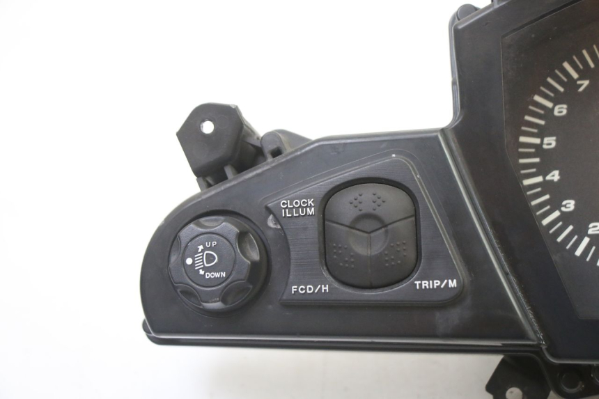 photo de SPEEDOMETER HONDA ST PAN EUROPEAN 1300 (2002 - 2013) - Component detail