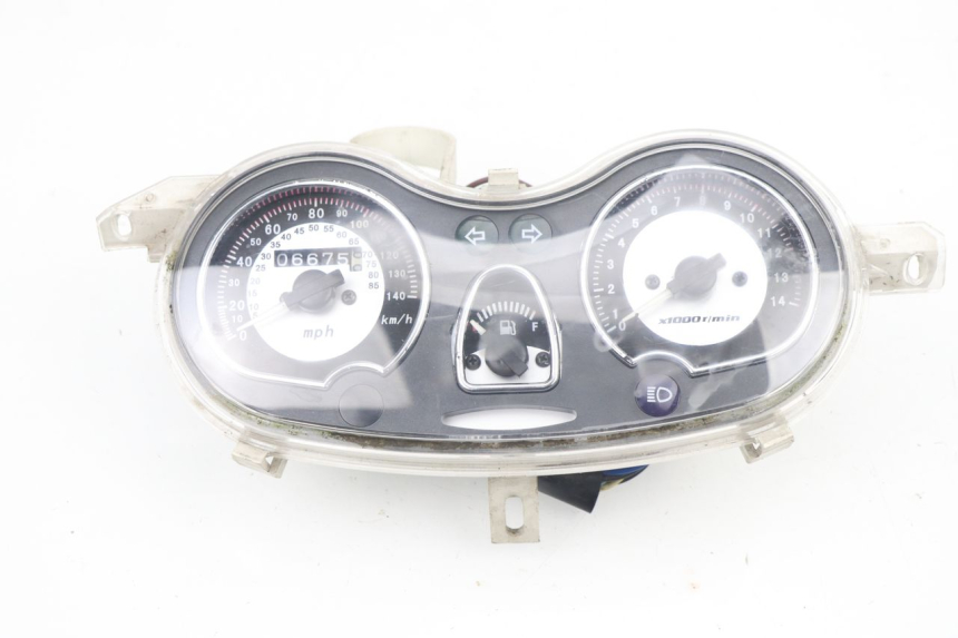 photo de SPEEDOMETER PEUGEOT SUM UP 125 (2008 - 2013) - Distinctive features