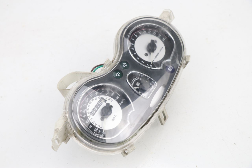 photo de SPEEDOMETER PEUGEOT SUM UP 125 (2008 - 2013) - Surface and material condition