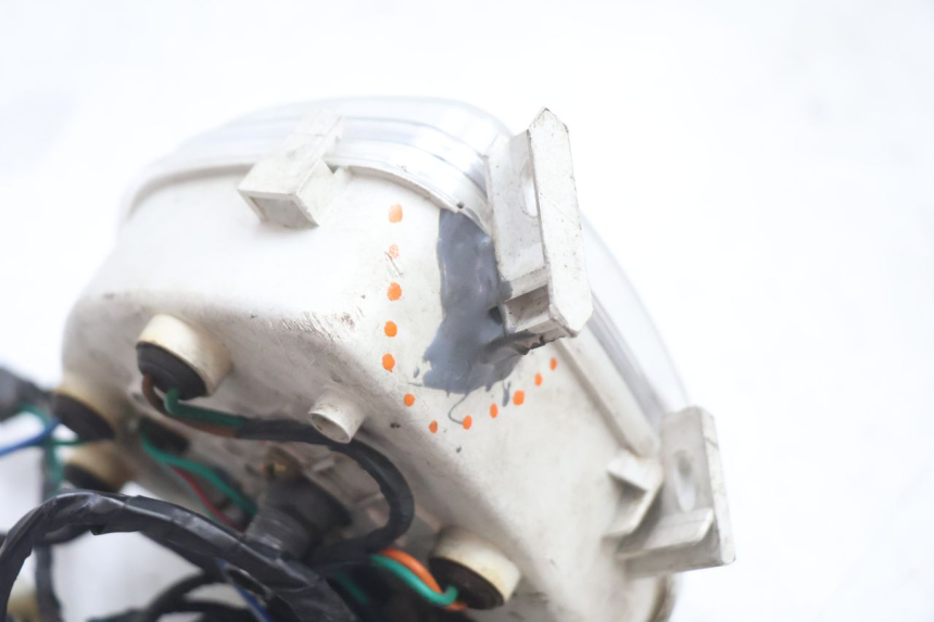 photo de SPEEDOMETER KYMCO SUPER 8 2T 50 (2007 - 2013) - Surface and material condition