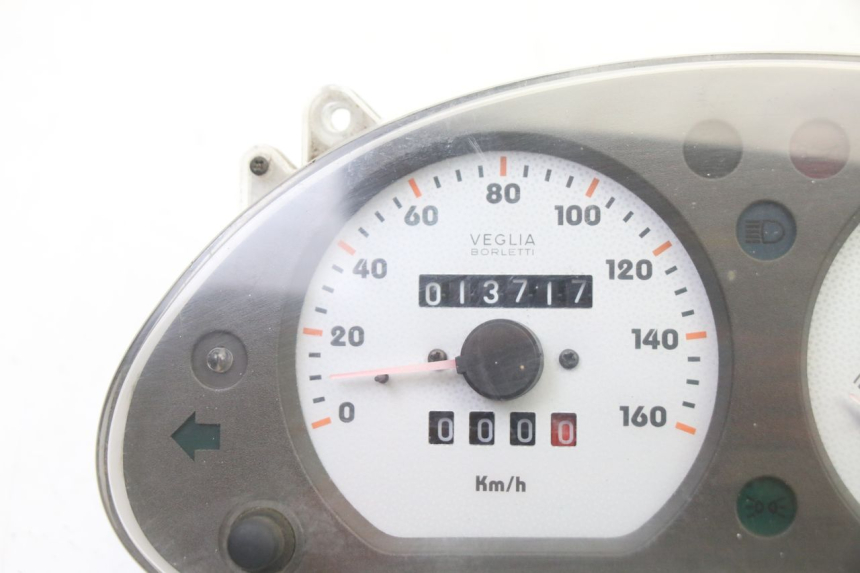 photo de SPEEDOMETER PIAGGIO SUPER LX 125 (2000 - 2003) - Component detail