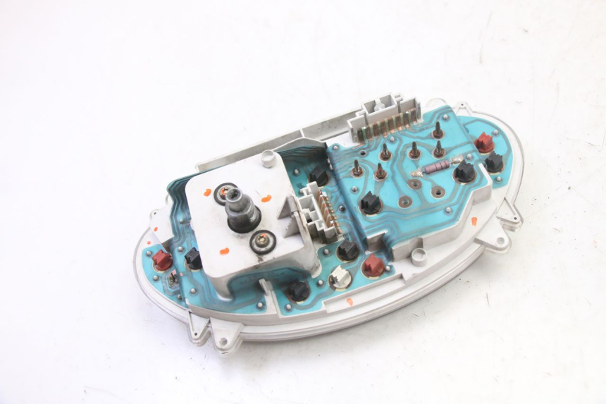 photo de SPEEDOMETER PIAGGIO SUPER LX 125 (2000 - 2003) - Surface and material condition