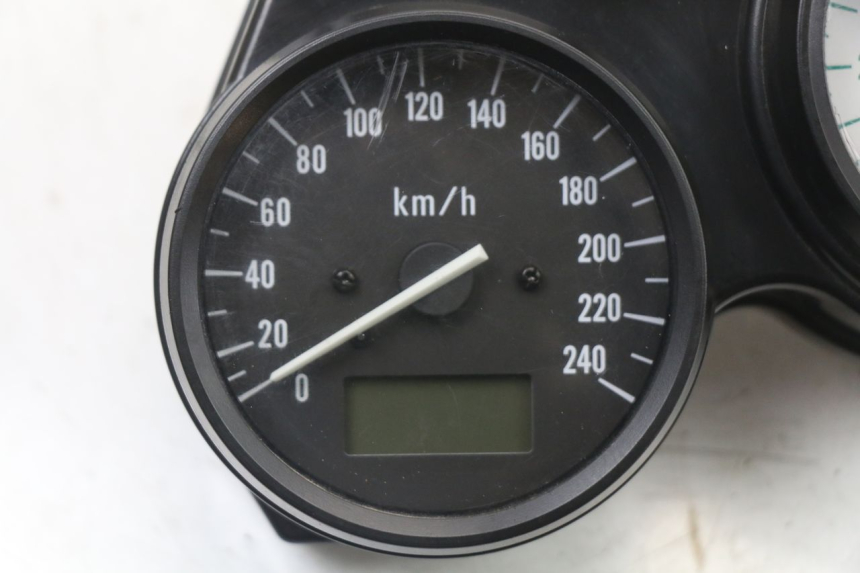 photo de SPEEDOMETER SUZUKI SV S 650 (1999 - 2002) - Component detail