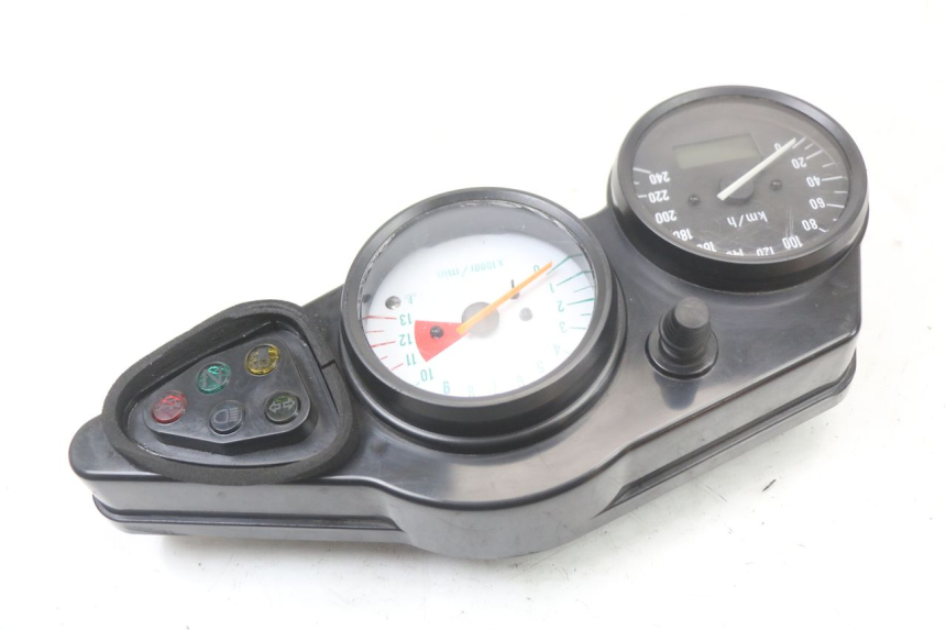 photo de SPEEDOMETER SUZUKI SV S 650 (1999 - 2002) - Technical close-up