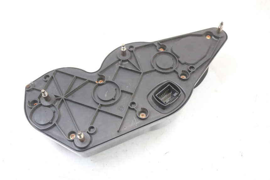 photo de SPEEDOMETER SUZUKI SV S 650 (1999 - 2002) - Surface and material condition