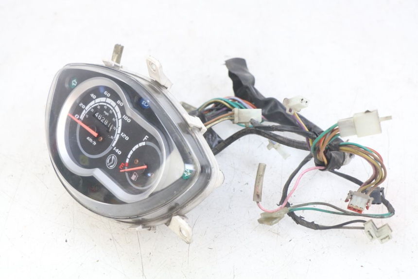 photo de SPEEDOMETER SYM SYMPHONY 125 (2009 - 2015) - Distinctive features