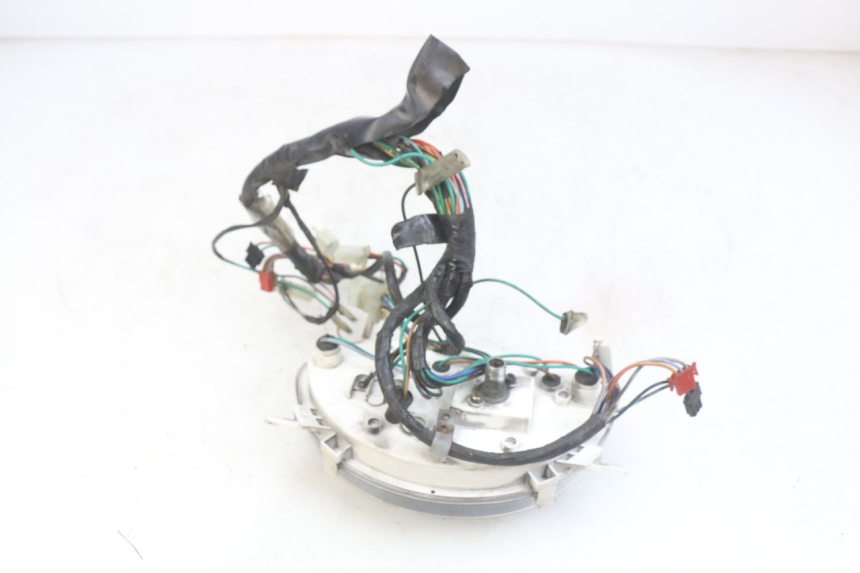 photo de SPEEDOMETER SYM SYMPHONY 125 (2009 - 2015) - Surface and material condition