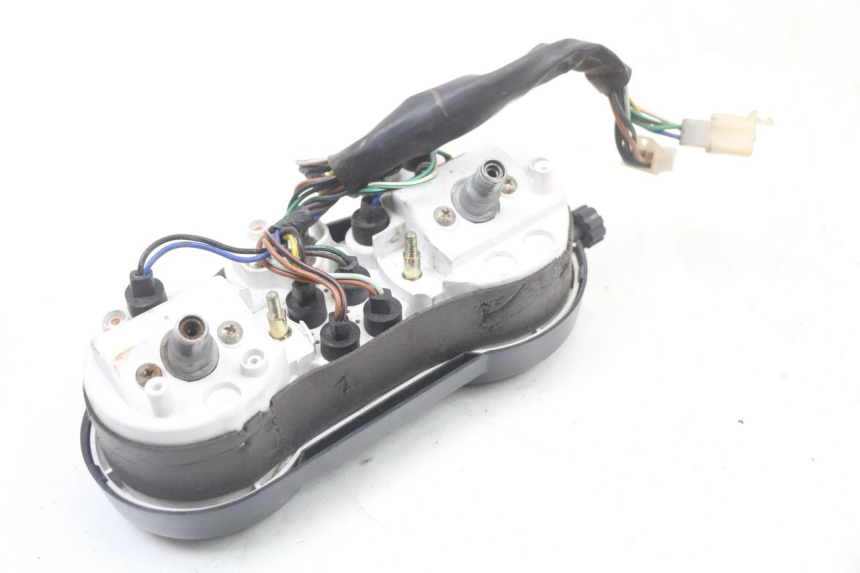 photo de SPEEDOMETER YAMAHA TDR DELTABOX 125 (1997 - 2003) - Surface and material condition