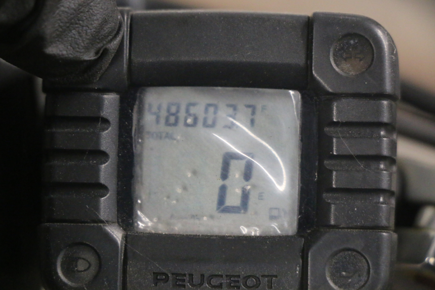 photo de SPEEDOMETER PEUGEOT TKR TREKKER FURIOUS 50 (2005 - 2014) - Additional view of the item