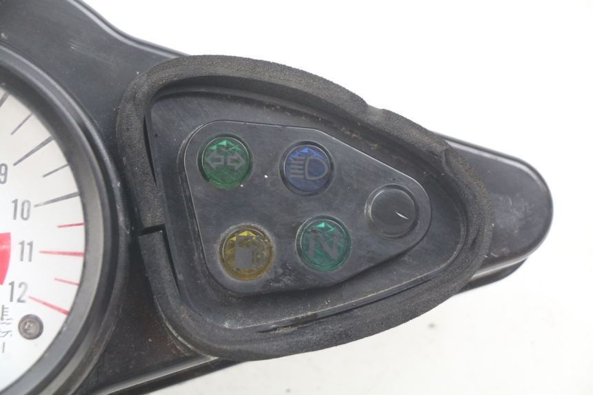 photo de SPEEDOMETER SUZUKI TLS TL S 1000 (1997 - 2001) - Distinctive features