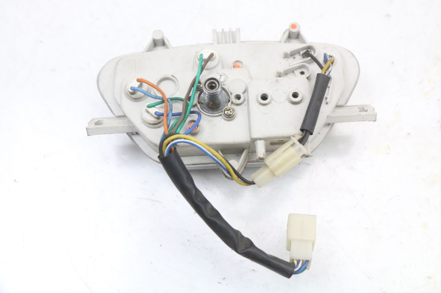 photo de SPEEDOMETER BAOTIAN TRAVEL SPIRIT 50 (2010 - 2012) - Fixing points details