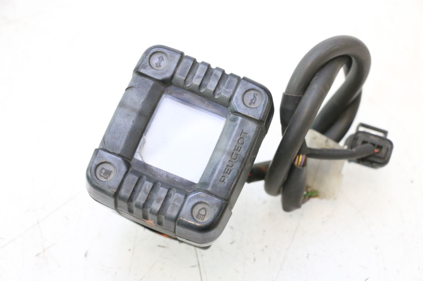 photo de SPEEDOMETER PEUGEOT TREKKER 50 (1995 - 2004) - Main view
