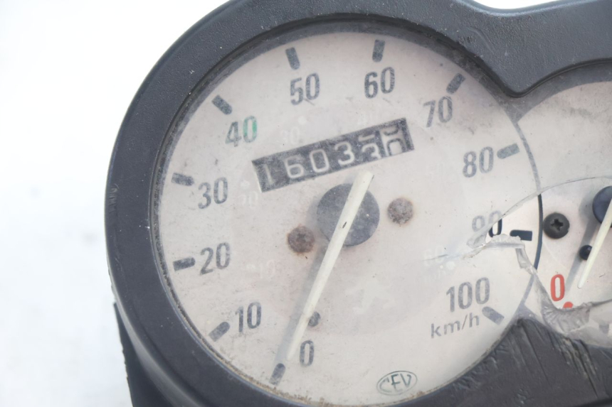 photo de SPEEDOMETER PEUGEOT TREKKER 50 (1995 - 2004) - Component detail